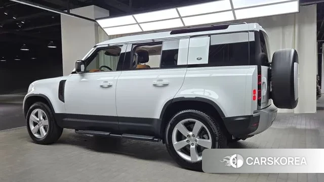 Land Rover Defender (L663) 2023 Белый из Кореи, фото 2