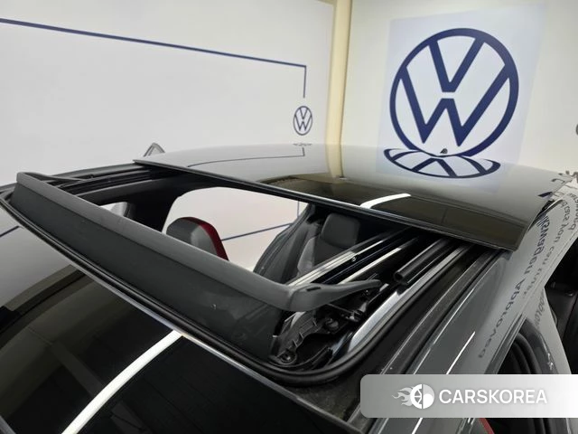 Volkswagen Golf 8th Generation 2026 Серый из Кореи, фото 2