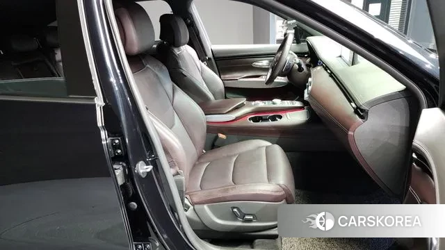 Genesis GV70 2021 Черный из Кореи, фото 2