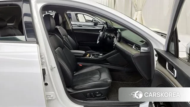 Kia K5 3rd generation 2023 Белый из Кореи, фото 2