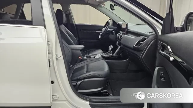 Kia Seltos 2022 Белый из Кореи, фото 2