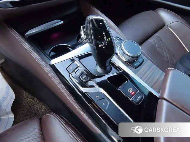 BMW 5 Series (G30) 2019 Серый из Кореи, фото 2