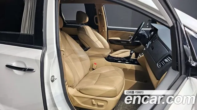 Kia The New Carnival 2019 Белый из Кореи, фото 2