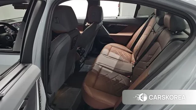 BMW i5 (G60) 2023 Цвет галактики из Кореи, фото 2