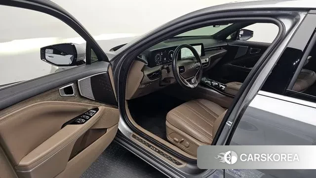 Kia K8 2024 Серебристо-серый из Кореи, фото 2