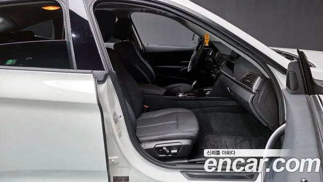 BMW 3 Series GT (F34) 2018 Белый из Кореи, фото 2