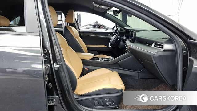 Kia K5 3rd generation 2021 Серый из Кореи, фото 2