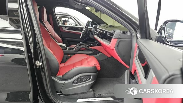 Porsche Cayenne (PO536) 2025 Черный из Кореи, фото 2