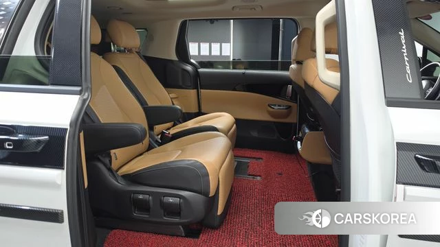 Kia Carnival 4th generation 2023 Белый из Кореи, фото 2