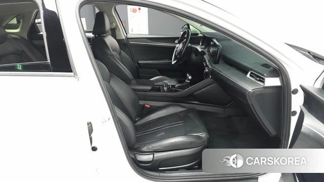 Kia K5 3rd generation 2022 Белый из Кореи, фото 2