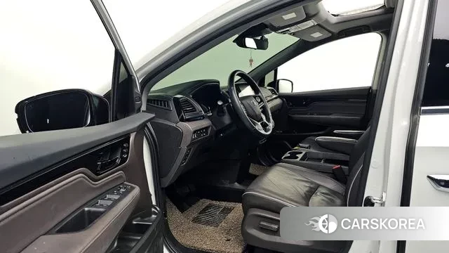 Honda Odyssey 2022 Белый из Кореи, фото 2