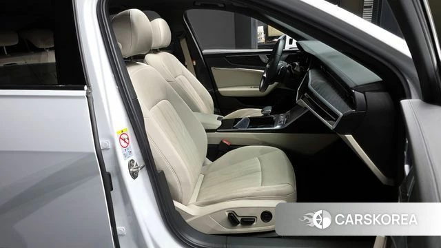 Audi A6 (C8) 2022 Белый из Кореи, фото 2