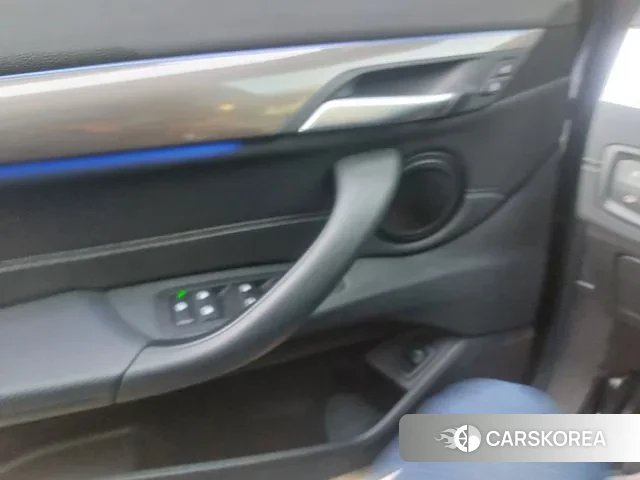 BMW X1 (F48) 2021 Синий из Кореи, фото 2