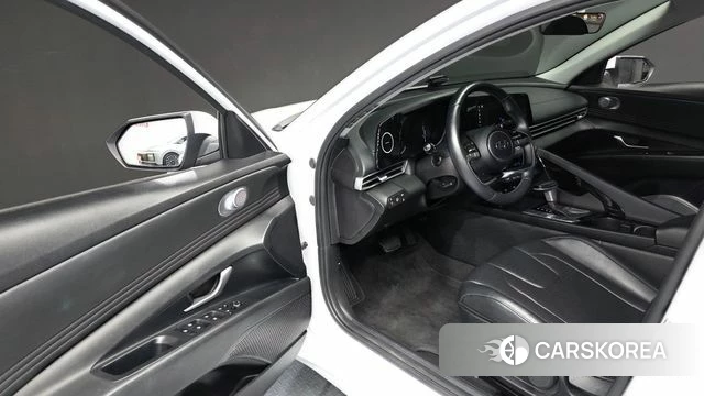 Hyundai Avante Hybrid (CN7) 2022 Черный из Кореи, фото 2