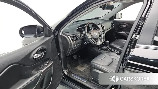 Jeep Cherokee (KL) 2021 Черный из Кореи, фото 2