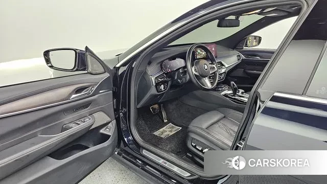 BMW 6 Series GT (G32) 2022 Черный из Кореи, фото 2