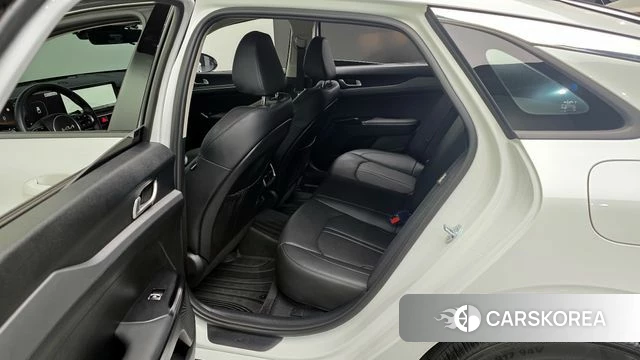 Kia The New K5 3rd generation 2025 Белый из Кореи, фото 2