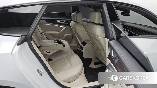 Audi A7 (4K) 2022 Белый из Кореи, фото 2