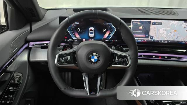 BMW 5 Series (G60) 2025 Белый из Кореи, фото 2