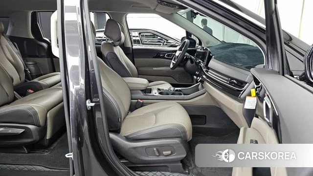 Kia The New Carnival 4th Generation 2025 Серый из Кореи, фото 2