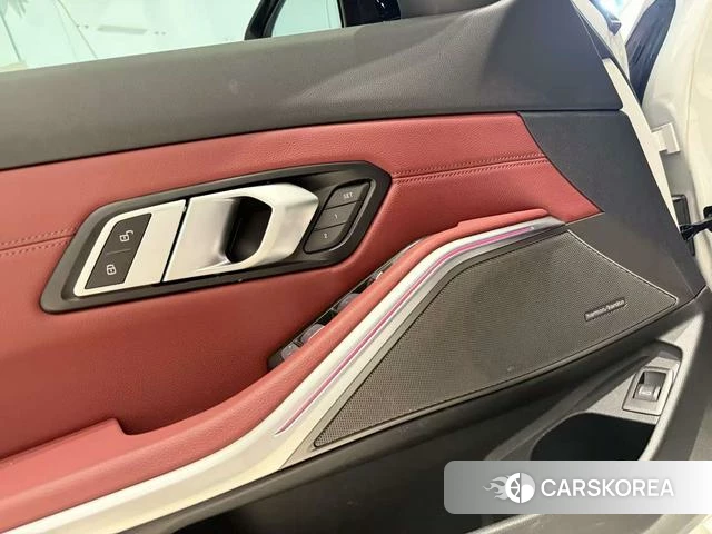 BMW 3 series 2024 Белый из Китая, фото 2