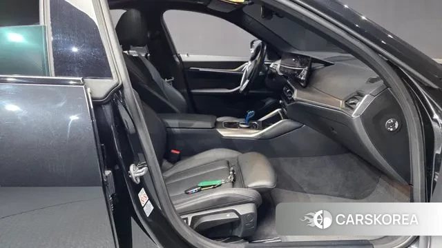 BMW i4 2022 Черный из Кореи, фото 2