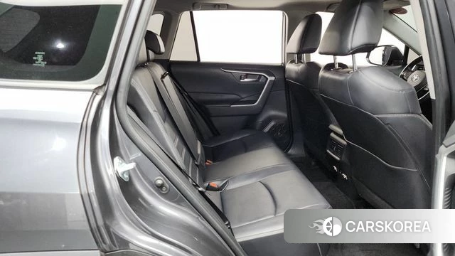 Toyota RAV4 5th Generation 2019 Серый из Кореи, фото 2