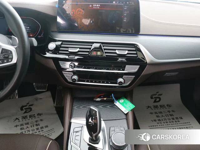 BMW 5 series 2021 Белый из Китая, фото 2