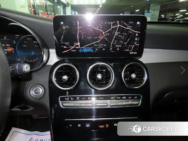 Mercedes-Benz GLC-Class X253 2021 Белый из Кореи, фото 2