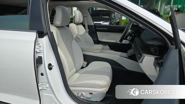 Hyundai Grandeur Hybrid (GN7) 2025 Белый из Кореи, фото 2