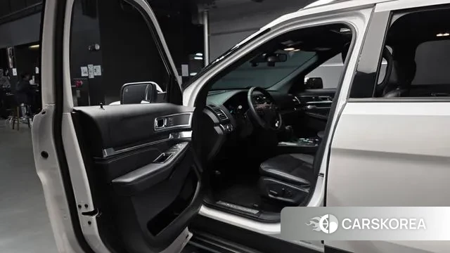 Ford Explorer 2019 Белый из Кореи, фото 2