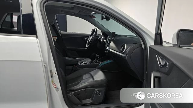 Audi Q2 2023 Белый из Кореи, фото 2