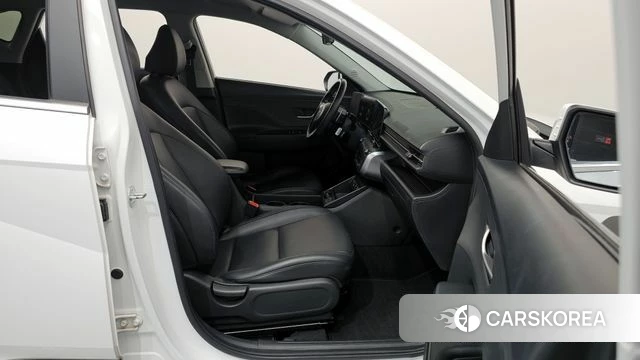 Hyundai Kona (SX2) 2023 Белый из Кореи, фото 2