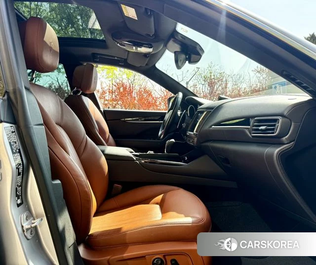 Maserati Levante 2019 Серебристо-серый из Китая, фото 2