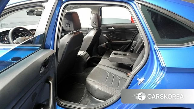 Volkswagen 7th Generation of Jetta 2023 Синий из Кореи, фото 2