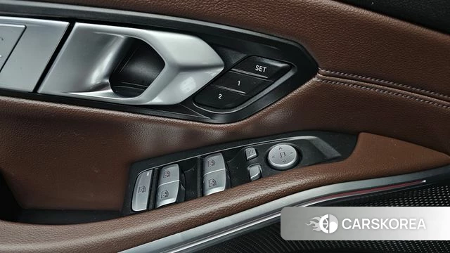 BMW 3 Series (G20) 2022 Черный из Кореи, фото 2