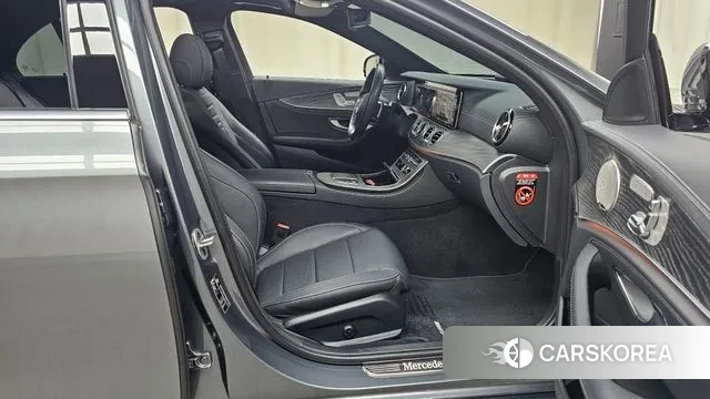 Mercedes-Benz E-Class W213 2022 Серый из Кореи, фото 2