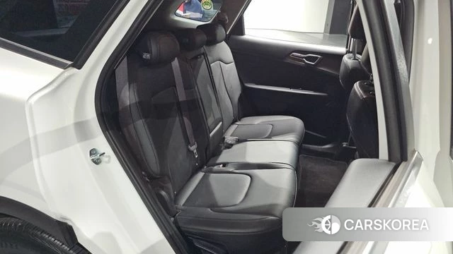 Kia Sportage 5th Generation 2023 Белый из Кореи, фото 2