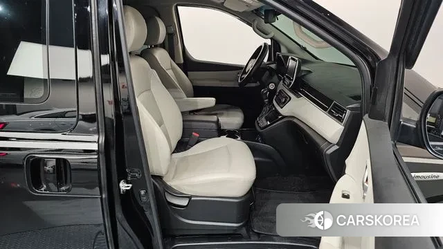 Hyundai The New Grand Starex 2021 Черный из Кореи, фото 2