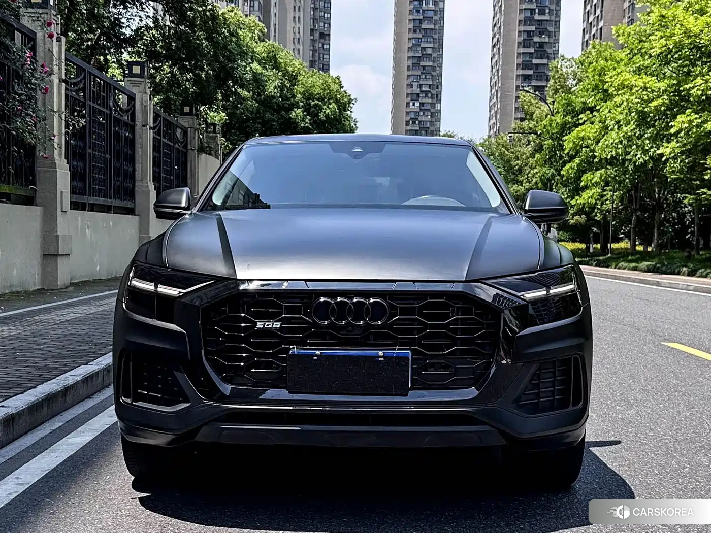 Audi Q8 2020 Черный из Китая, фото 2