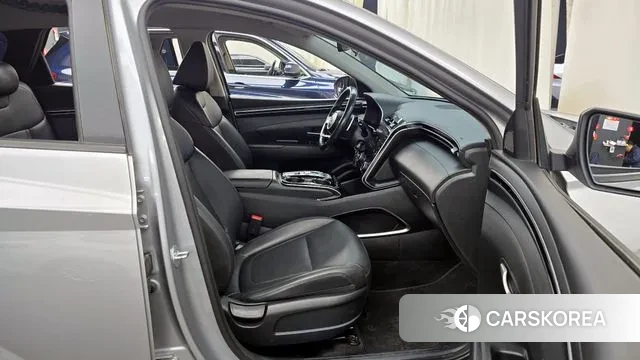 Hyundai Tucson (NX4) 2021 Серебряный из Кореи, фото 2