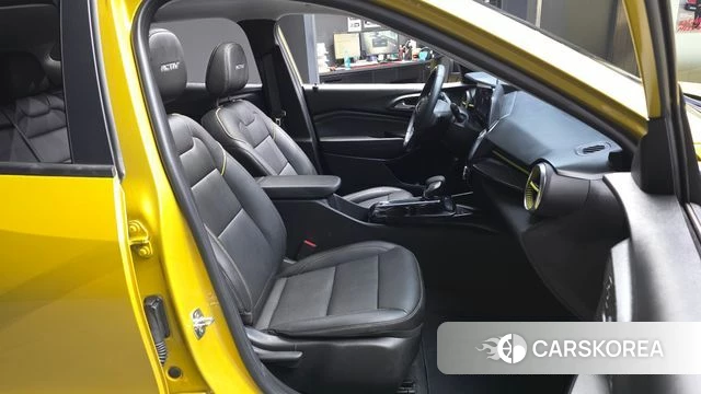 Chevrolet (GM Daewoo) Trax Crossover 2023 Желтый из Кореи, фото 2