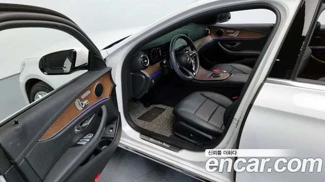 Mercedes-Benz E-Class W213 2021 Белый из Кореи, фото 2