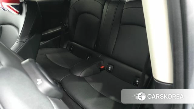 Mini Cooper 2023 Зеленый из Кореи, фото 2