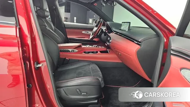 Genesis GV70 2022 Красный из Кореи, фото 2