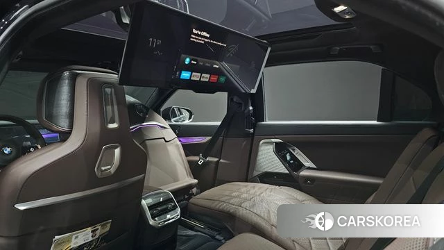 BMW 7 Series (G70) 2023 Черный из Кореи, фото 2