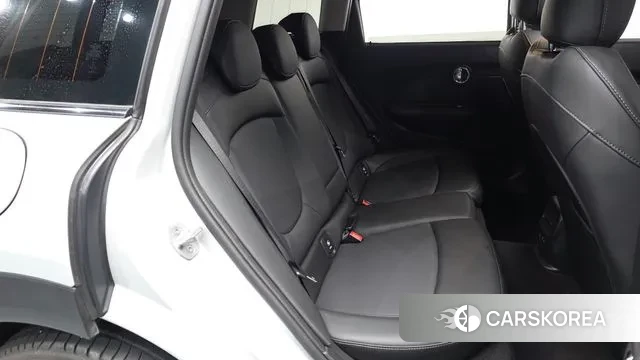 Mini Cooper Clubman 2021 Серебристо-серый из Кореи, фото 2