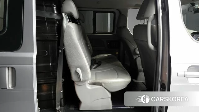 Hyundai Grand Starex 2018 Серебряный из Кореи, фото 2