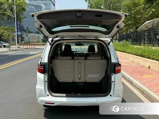 Honda Odyssey 2018 Белый из Китая, фото 2