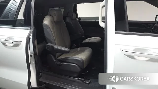 Kia The New Carnival 4th Generation 2025 Белый из Кореи, фото 2